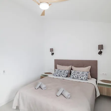 Casa Agatha - 3 Terraces, Ac, Tv Channels, 2 Bedrooms & Bathrooms, Heated Pool Lägenhet San Miguel de Abona