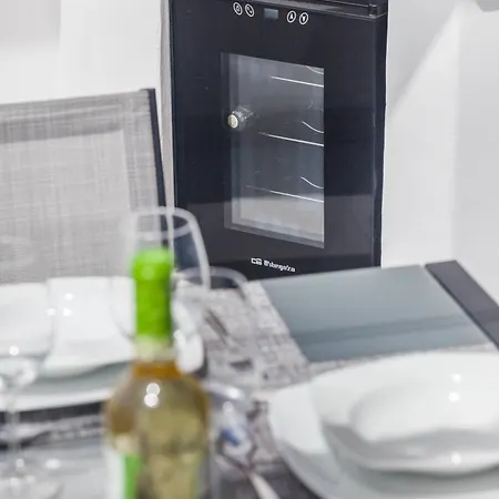 דירה Casa Agatha - 3 Terraces, Ac, Tv Channels, 2 Bedrooms & Bathrooms, Heated Pool סן מיגל דה אבונה