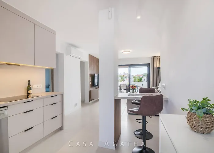 Casa Agatha - 3 Terraces, Ac, Tv Channels, 2 Bedrooms & Bathrooms, Heated Pool